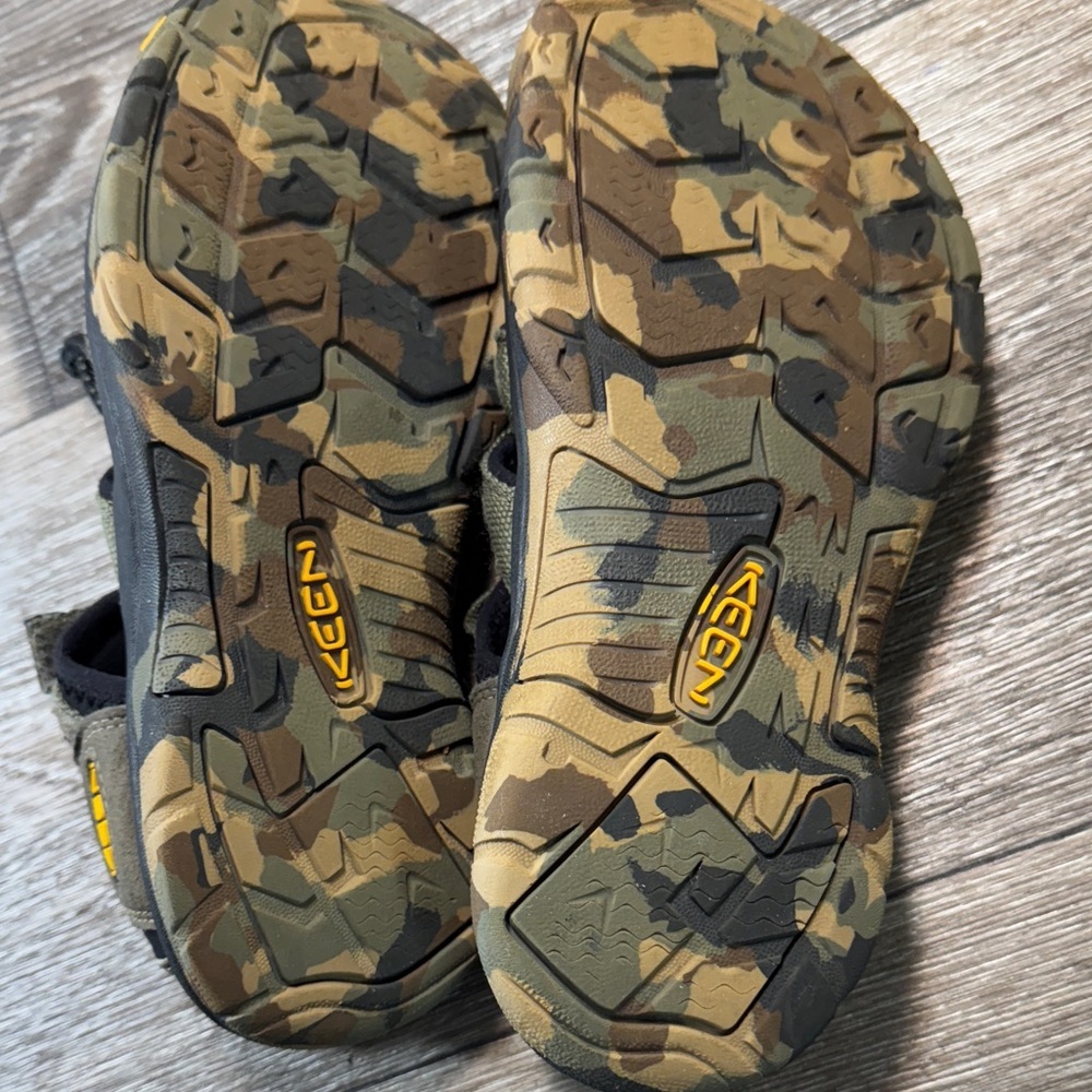 Keen Kids Camouflage Outdoor Sandals size 37 (s158) - Picture 5 of 6